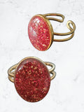Bague à paillettes rouges et dorées