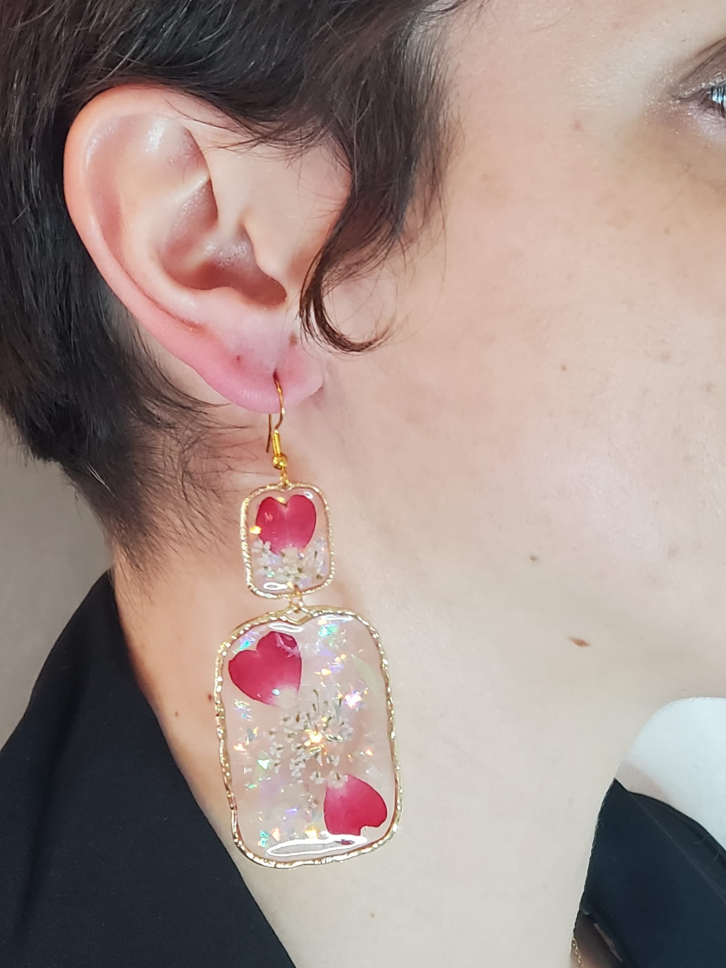 Boucles d’oreilles fleurs séchées & paillettes holographiques