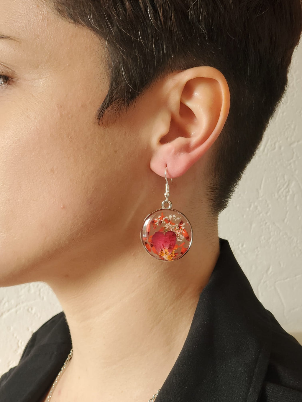 Parure boucles d’oreilles + collier rouge fleurs séchées