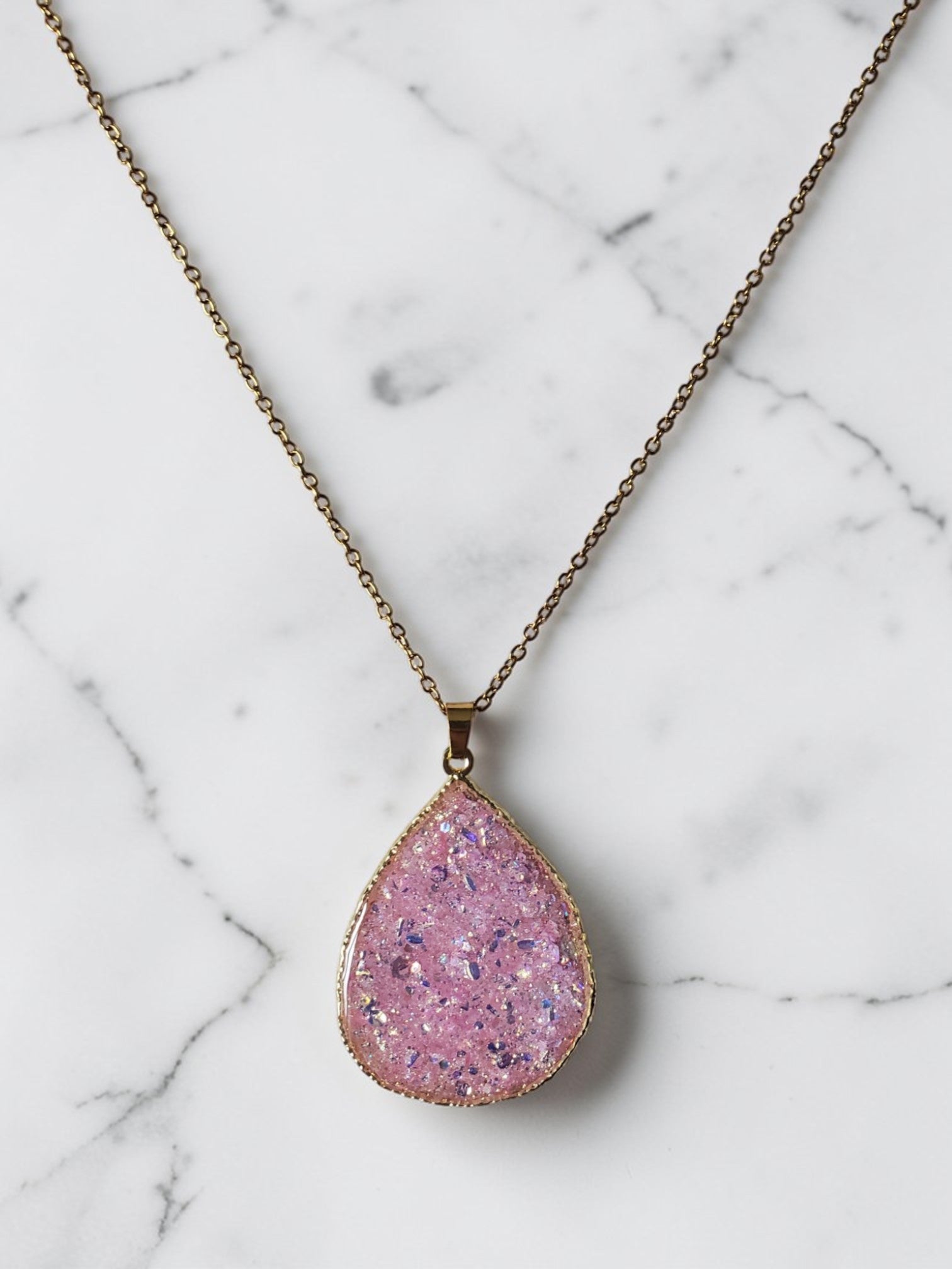Parure collier et boucles d'oreilles pailletés